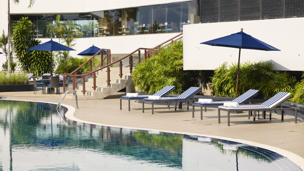 Rua Rasada Hotel Trang - Swimming Pol & Pool Bar